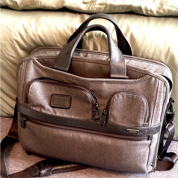 Grey Tumi Briefcase Bag Tumi Alpha Gray CrossBody Laptop Bag
